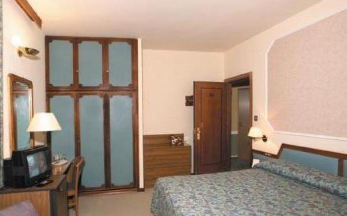 Hotel Elena