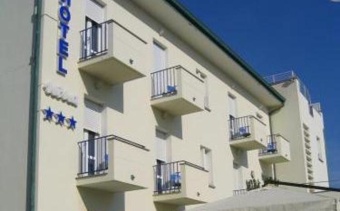 Hotel Nina