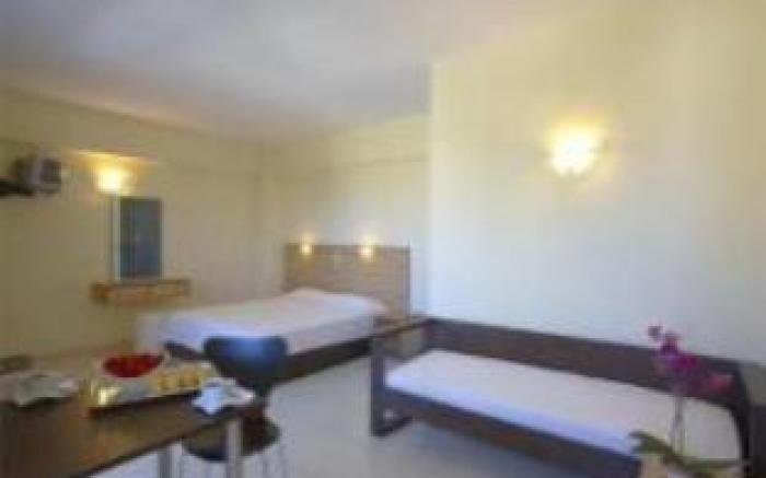La Stella Suites