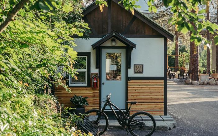 LOGE Leavenworth - Downtown