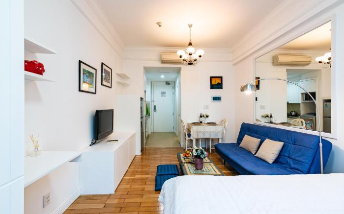 THE MANOR  2 APT FREE ROOF POOL COZY STUDIO CENTER