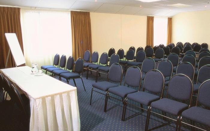 Ventura Inn & Suites Hamilton