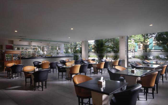 FM7 Resort Hotel Bandara Jakarta Airport