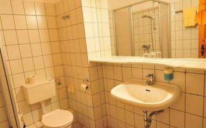 Akzent Hotel Zur Wasserburg - Hotel Garni bed & breakfast