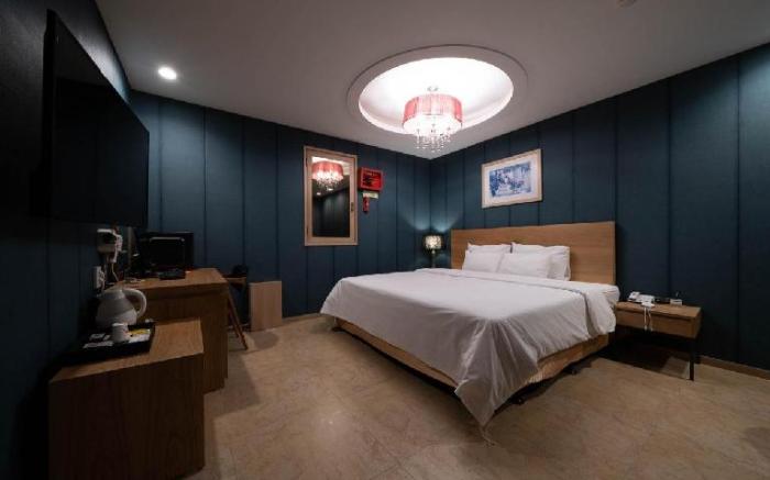 Central Tourist Hotel