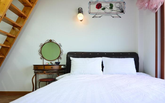 Ganghwa Punggyung gryujineon zip Pension