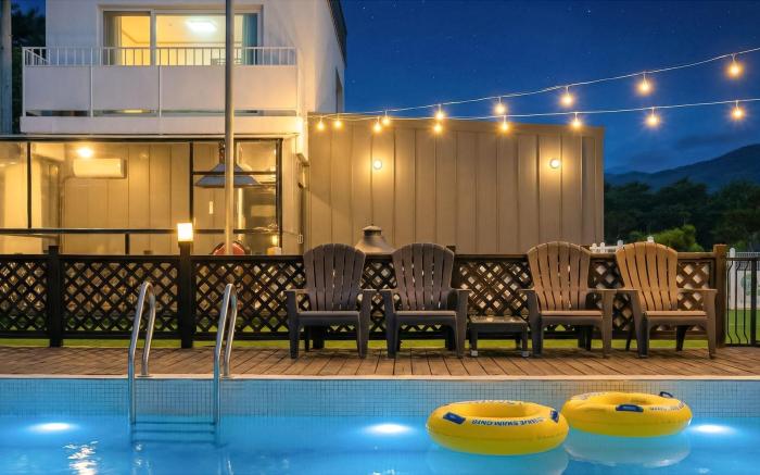 Gapyeong Dangdangi Pet Poolvilla Blue