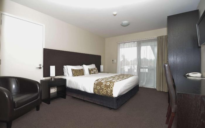Quality Suites Amore