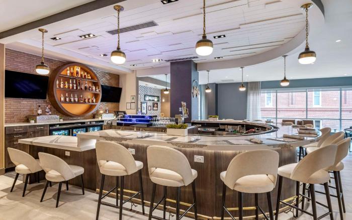 Cambria Hotel Louisville Downtown-Whiskey Row