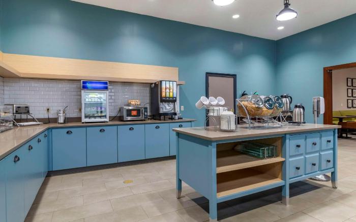 Comfort Inn & Suites Cartersville -  Emerson Lake Point