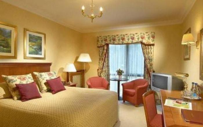 Parkway Hotel & Spa