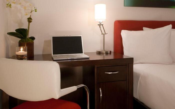 Hotel 27 by LuxUrban