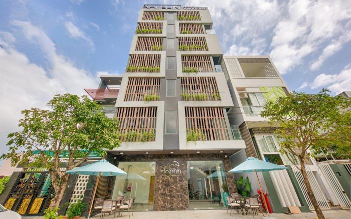 Dolphin Hotel and Apartment