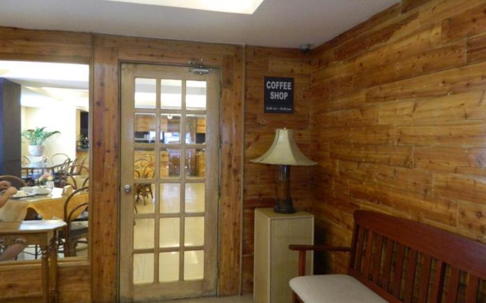 Nichols Airport Hotel
