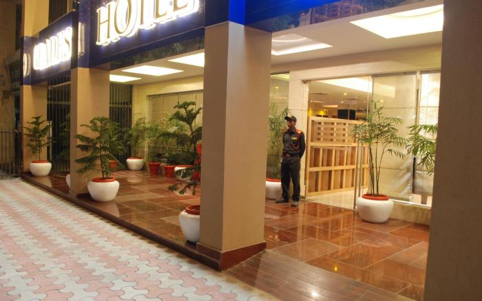 Glades Hotel