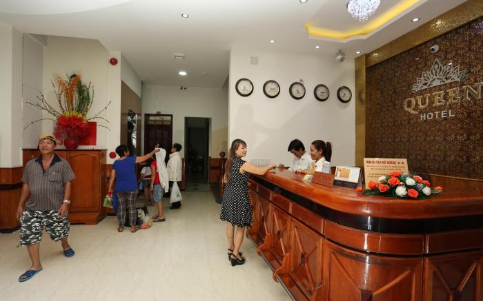 Queen Hotel Hong Bang