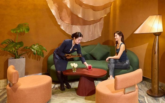 Kin Hotel Ly Tu Trong