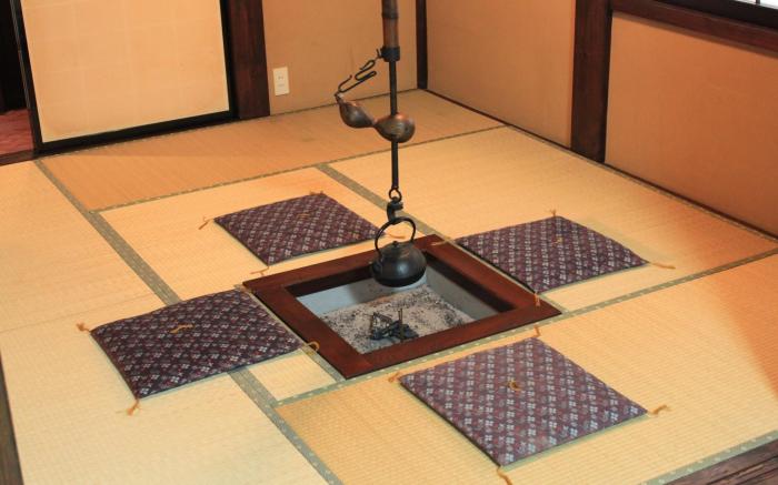 Hyakunenkominka Iroriyado Hidaya