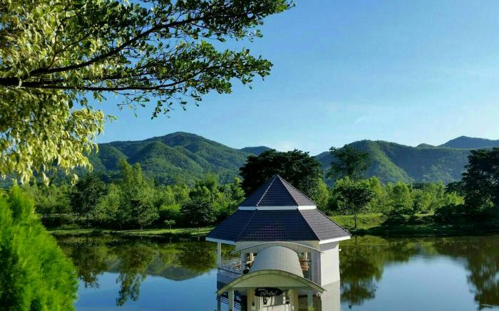 Tanaosri & Creekside Resort