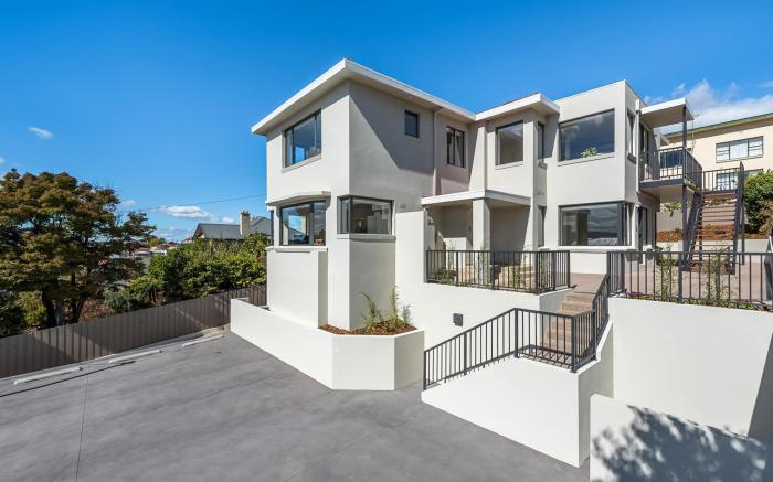 110 Hampden
