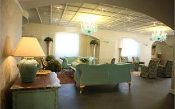 Marina Holiday & Spa