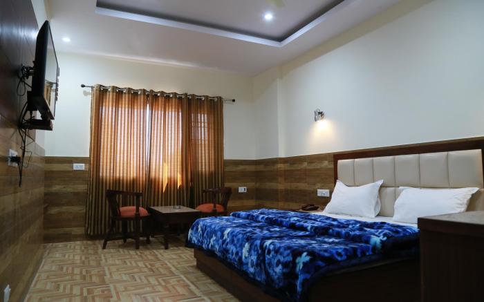 Hotel Vishnu Inn @ Dehradun Railway Station 