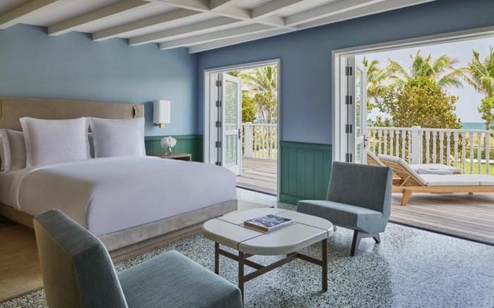 Four Seasons Hotel at The Surf Club