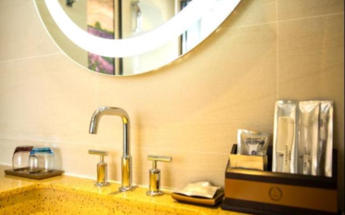 Lavande Hotel Shenzhen Baoan Haiya Binfen City Branch