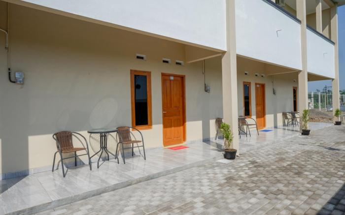 RedDoorz near Padang Golf Adisucipto
