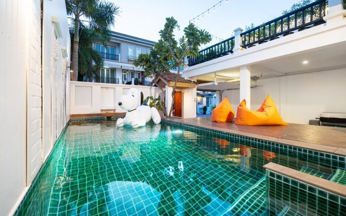 Three Bedroom Pool Villa 2  km from Walking street