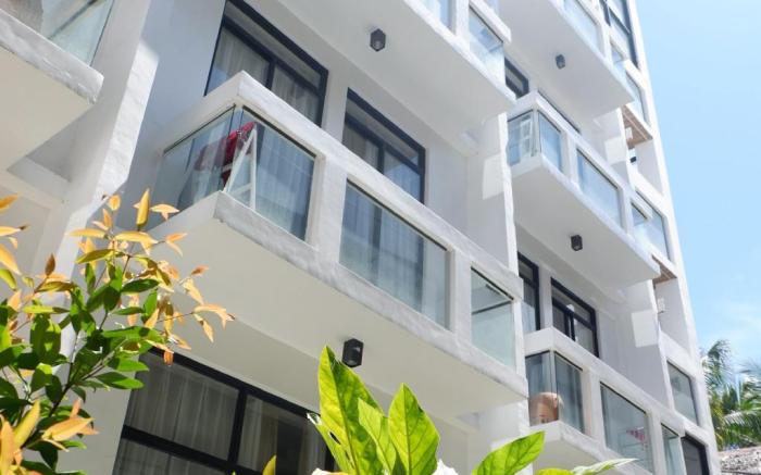 Luxx Boutique Boracay
