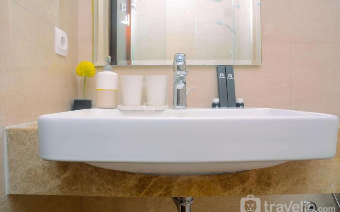 Simply Studio Room at Menteng Park Apt By Travelio