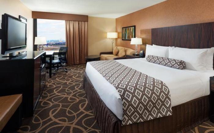 Crowne Plaza Newark Airport By IHG