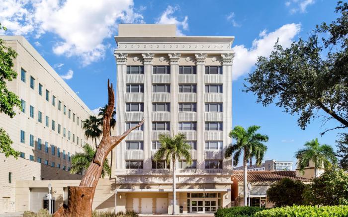 The Banyan Hotel Fort Myers, Tapestry Collection by Hilton