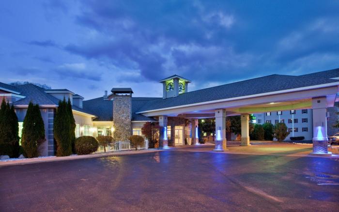 Holiday Inn Express St. Ignace Lake Front Hotel By IHG