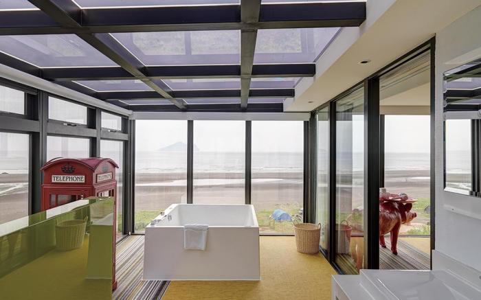 Play Hotel