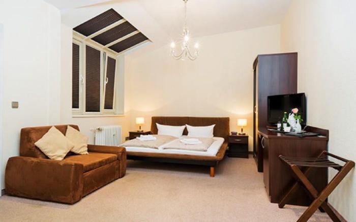 Upper Room Hotel