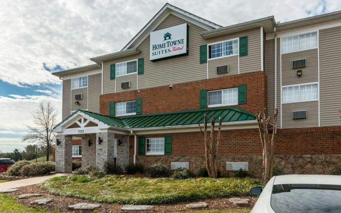 HomeTowne Studios & Suites Charlotte – Concord