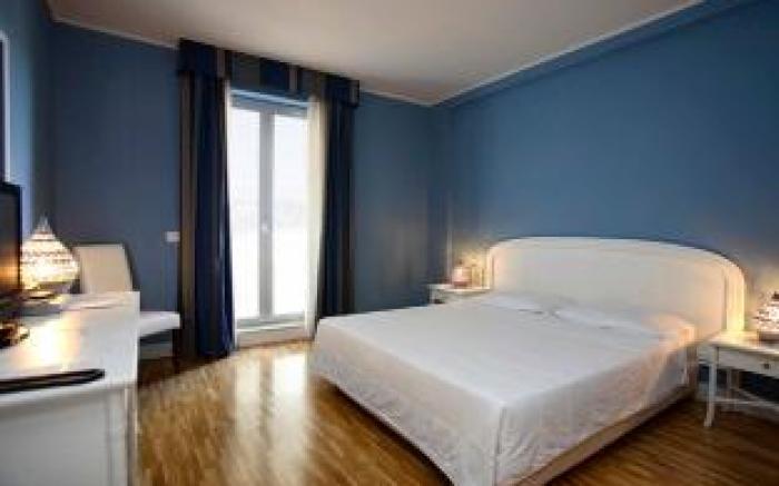 Capo Peloro Hotel