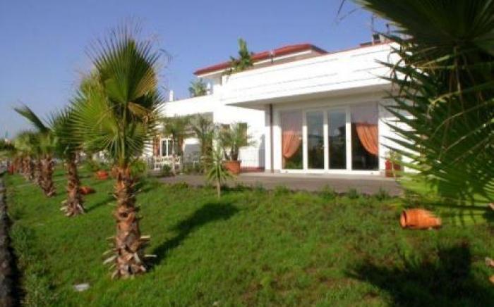 King's House Hotel Resort