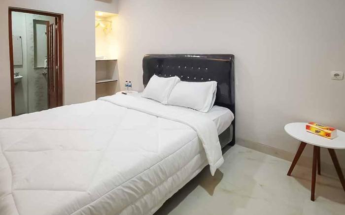 Rudi Rooms near Stasiun Cikarang Mitra RedDoorz