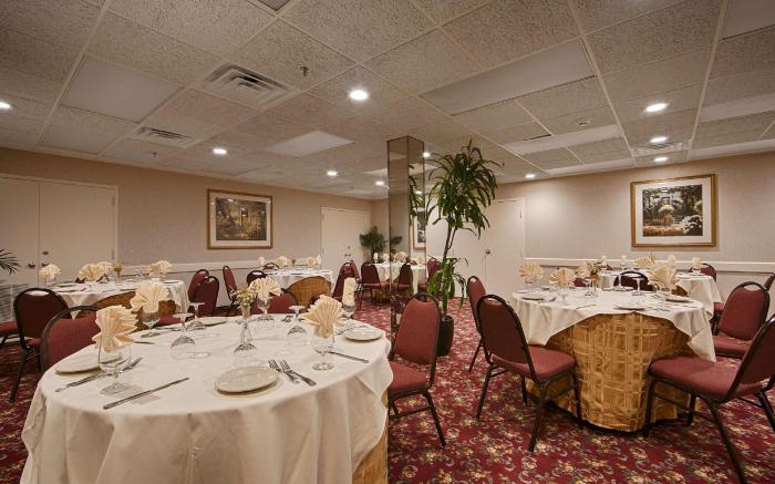 Best Western PLUS Morristown Inn
