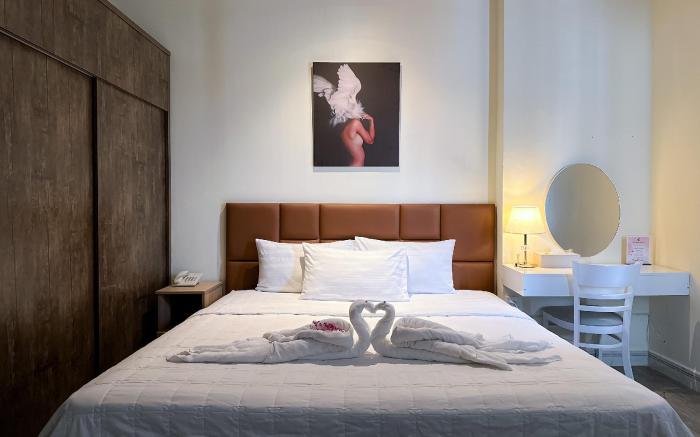 Eva Adam Hotel