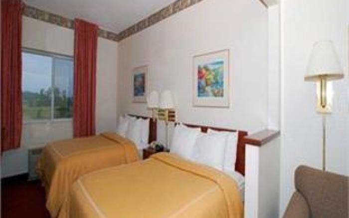 Comfort Suites Rochester Henrietta University Area