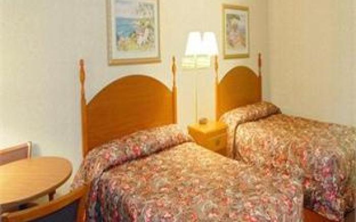 Econo Lodge Civic Center