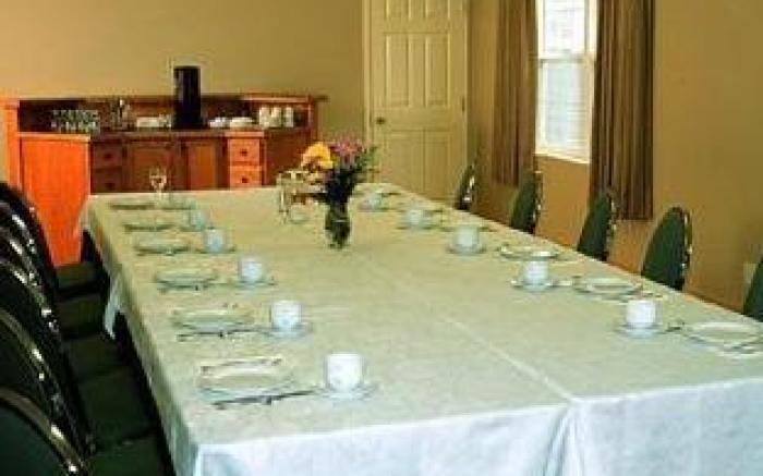 Amsterdam Inn & Suites Sussex