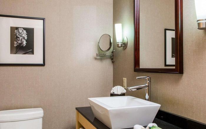 Cambria Hotel Madison East