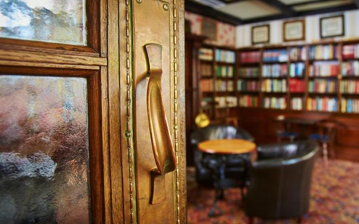 Hotel Bishops Arms Koping