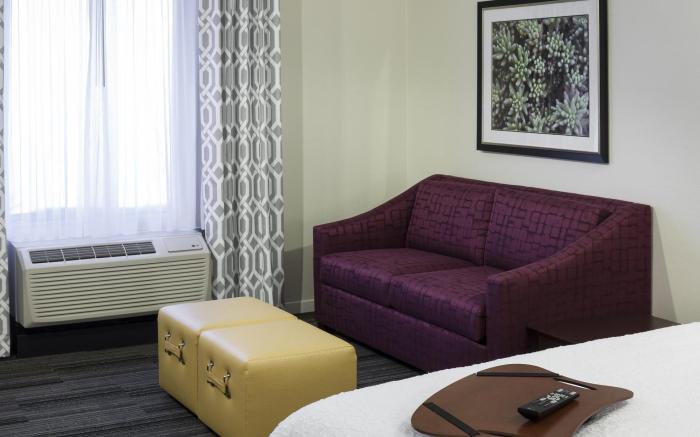 Hampton Inn and Suites Phoenix I 17 Happy Valley