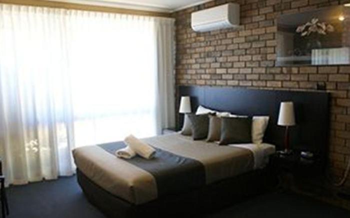 Homestead Motor Inn and Apartments